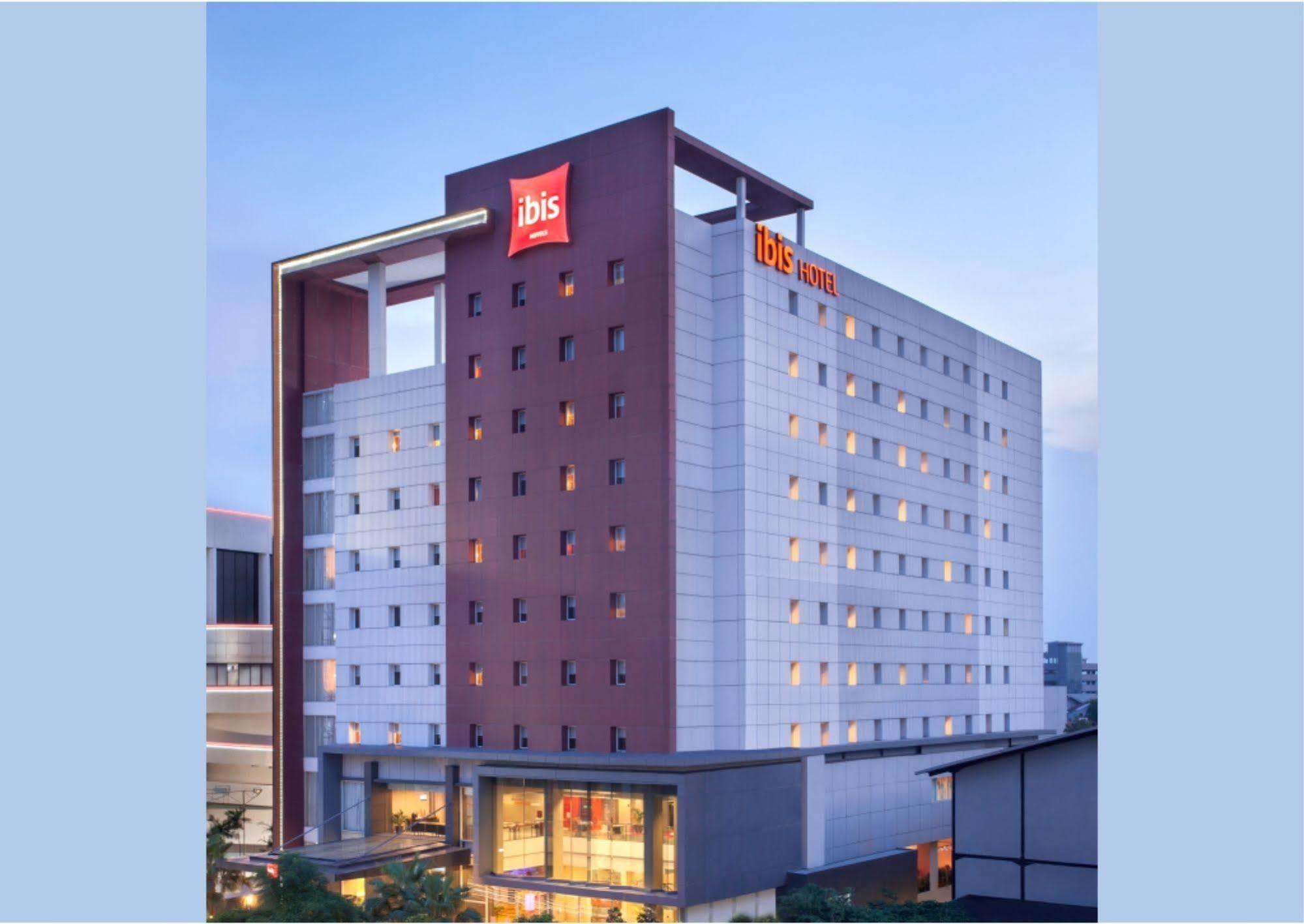 Ibis Surabaya City Center Εξωτερικό φωτογραφία