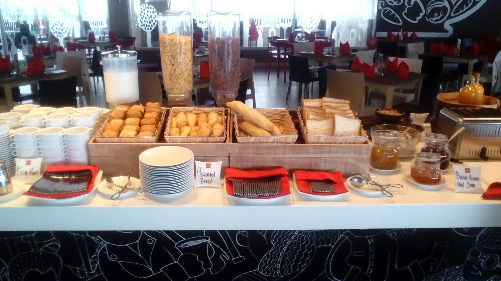 Ibis Surabaya City Center Εξωτερικό φωτογραφία